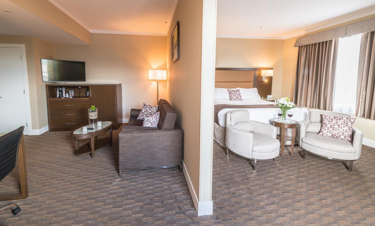 Mstar Hotel Kitimat 外观 照片